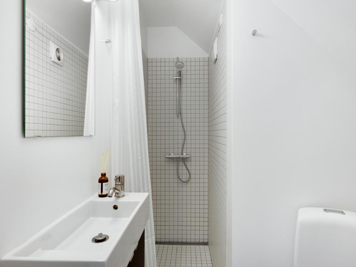 Sanders Saint - Loft One-bedroom By The Charming Canals Apartment *